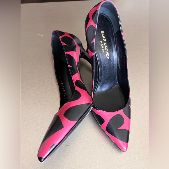 Saint Laurent YSL Pumps Big Heart Paris Pointed Toe Leather Heels. Size 39 1/2 - Picture 2 of 5